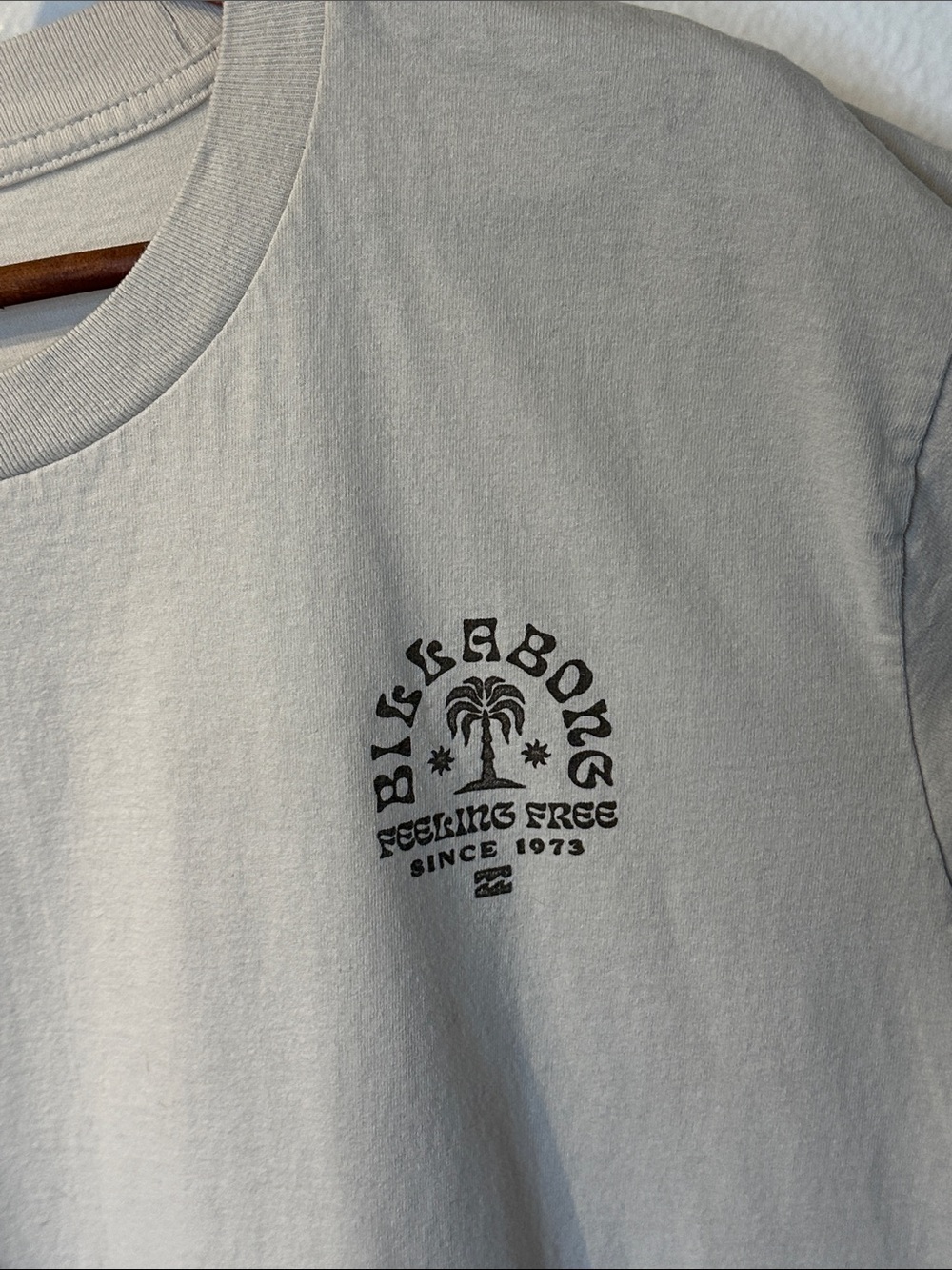 Billabong Men's Short Sleeve T-Shirt in Cream with brown Logo L - Picture 4 of 7